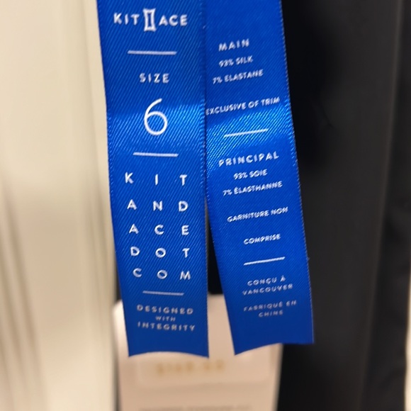 NWT - Kit and Ace - Sneak Peek Blouse - size 6 - Picture 5 of 5